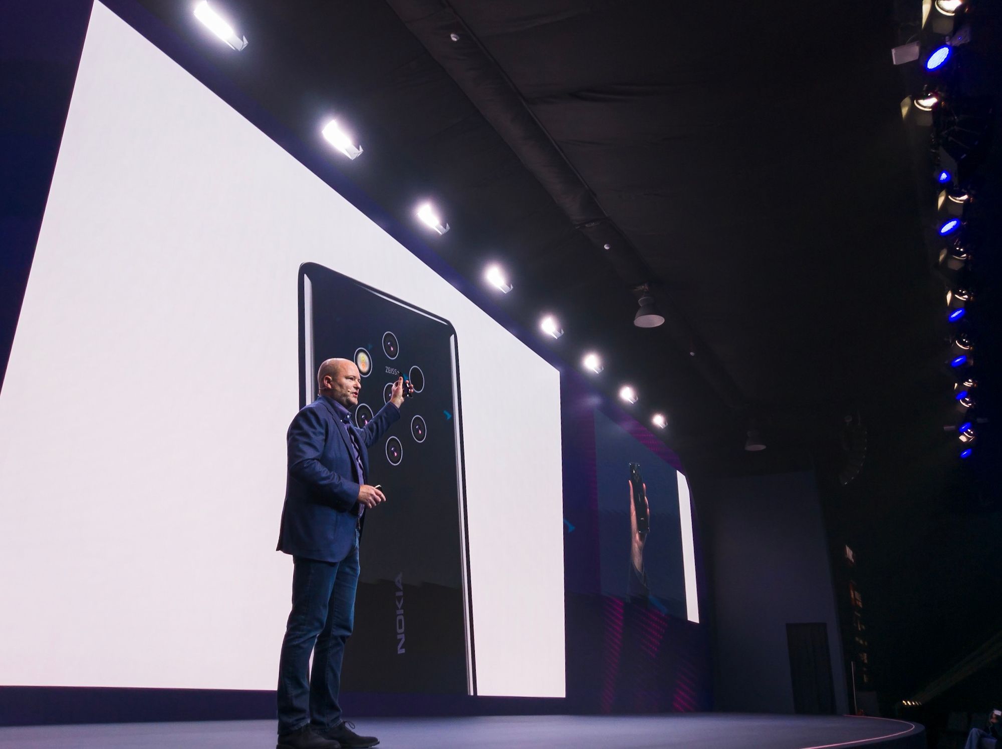 Mobile World: Light Technology in More Platforms